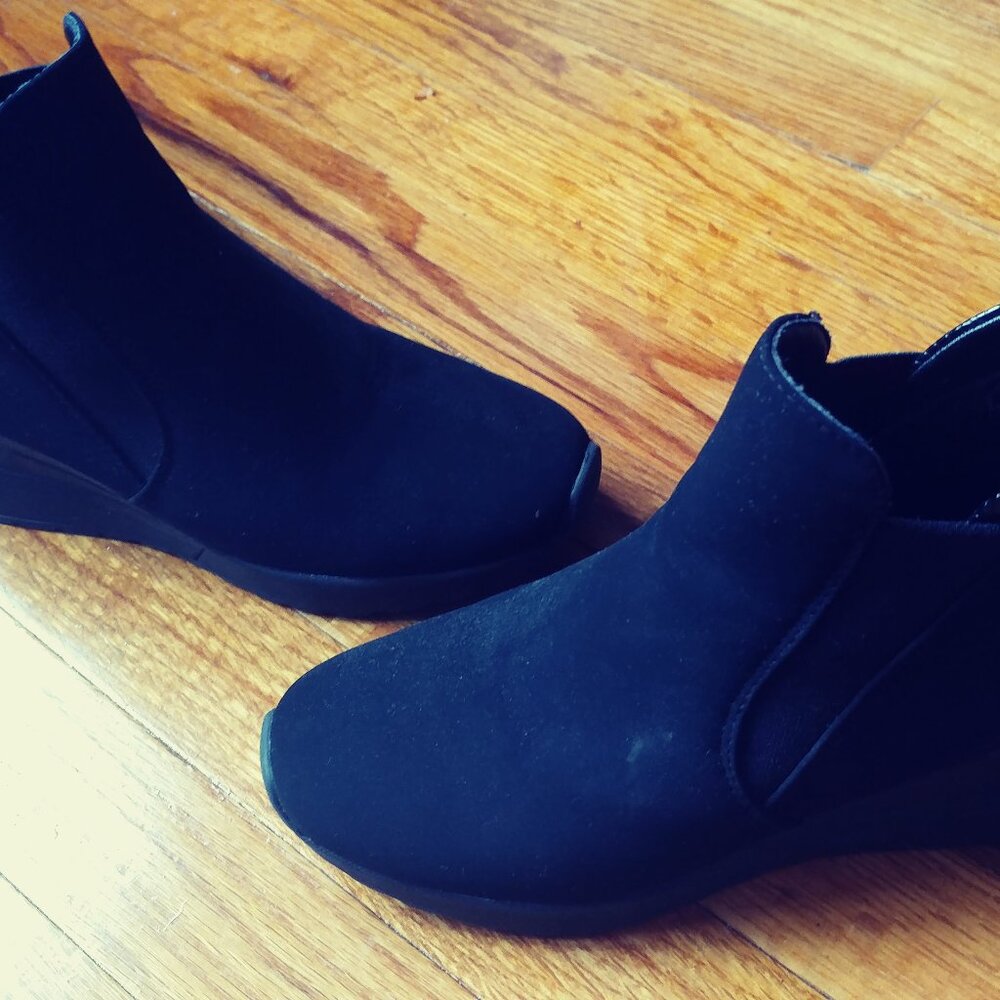 Wedge boots